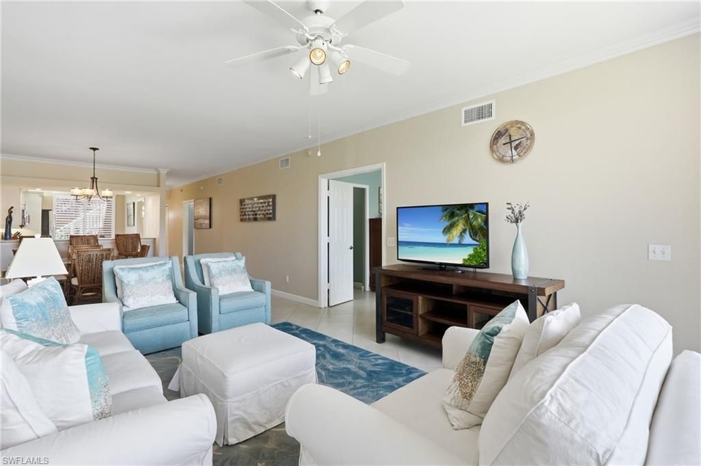 1615 Windy Pines Dr, Unit 5, Naples, FL 34112 Photo