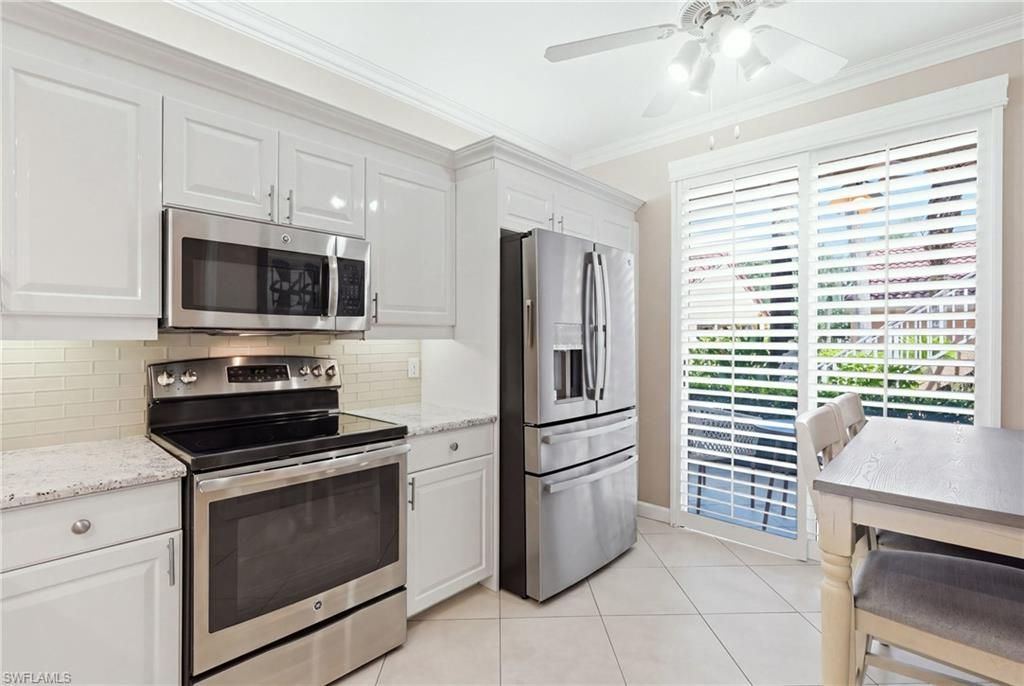 1615 Windy Pines Dr, Unit 5, Naples, FL 34112 Photo