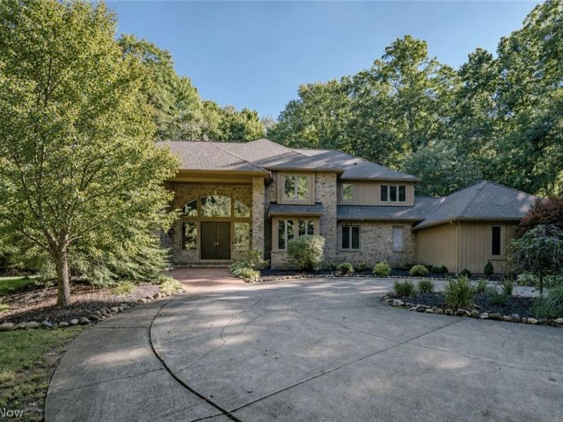 80 Easton Lane, Moreland Hills, OH 44022 Photo 2