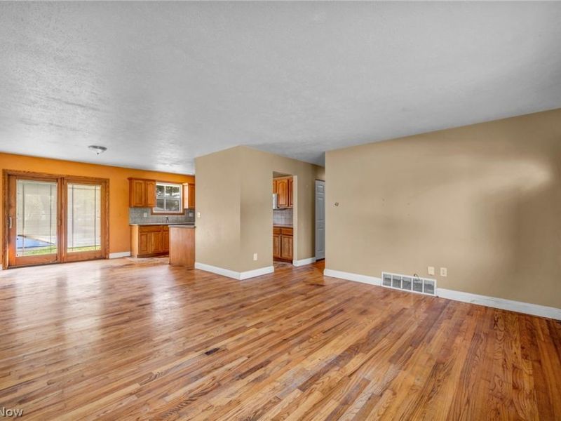 11255 Bobko Boulevard, Parma, OH 44130 Photo 8