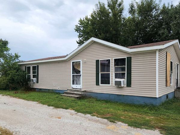 216 N East Street, Corydon, IA 50060