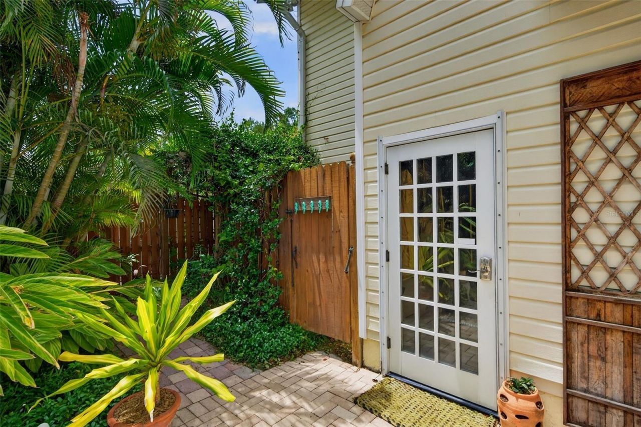 4451 Charles Lane, Sarasota, FL 34234 Photo