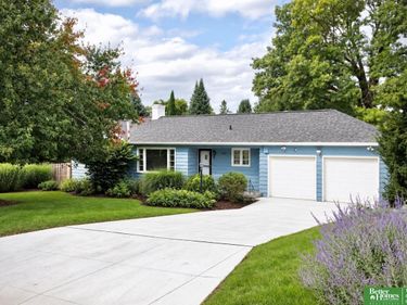 132 S 68th Street, Omaha, NE 68132