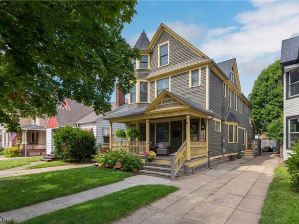 6204 W Clinton Avenue, Cleveland, OH 44102
