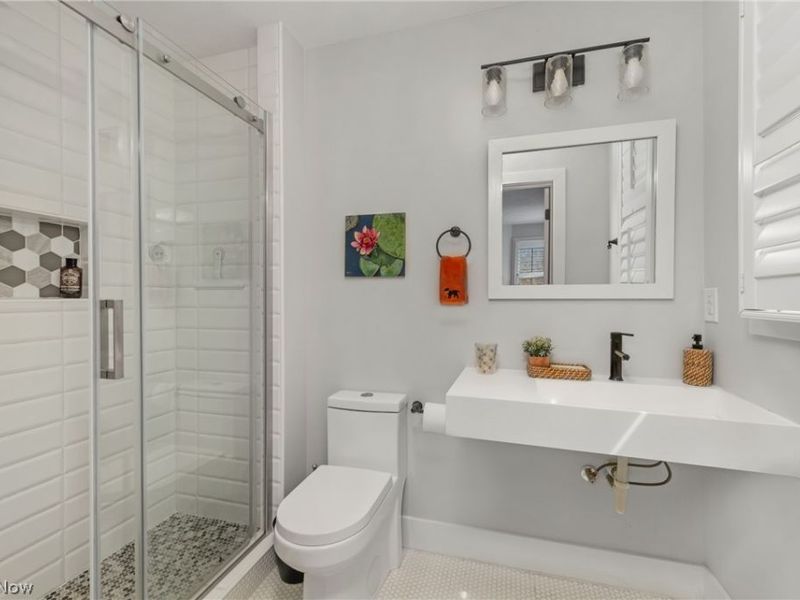 6204 W Clinton Avenue, Cleveland, OH 44102 Photo 37
