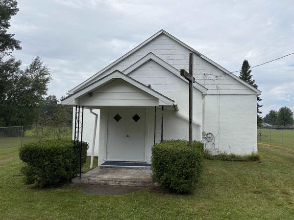 8712 Flint Road, Hale, MI 48739