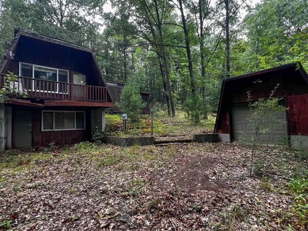 112 Valley Circle, Leroy, MI 49655