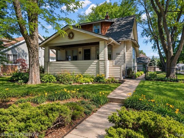 233 E Farnum Avenue , Royal Oak, Mi 48067