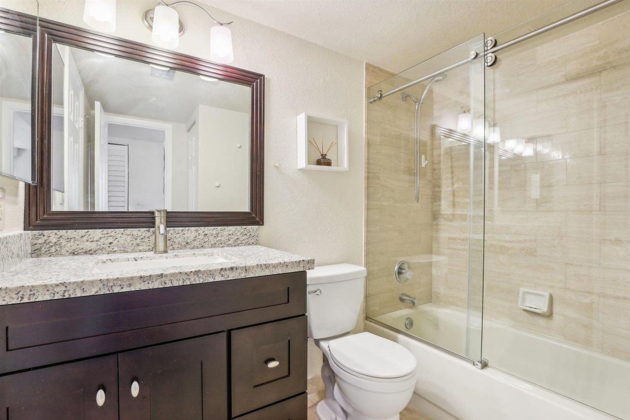 7153 Promenade Drive, Unit 202, Boca Raton, FL 33433 Photo