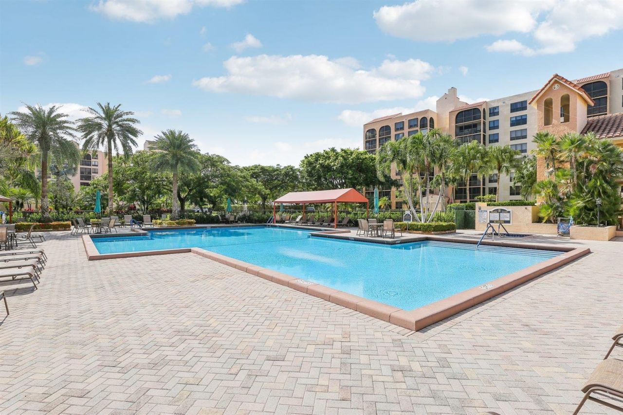 7153 Promenade Drive, Unit 202, Boca Raton, FL 33433 Photo