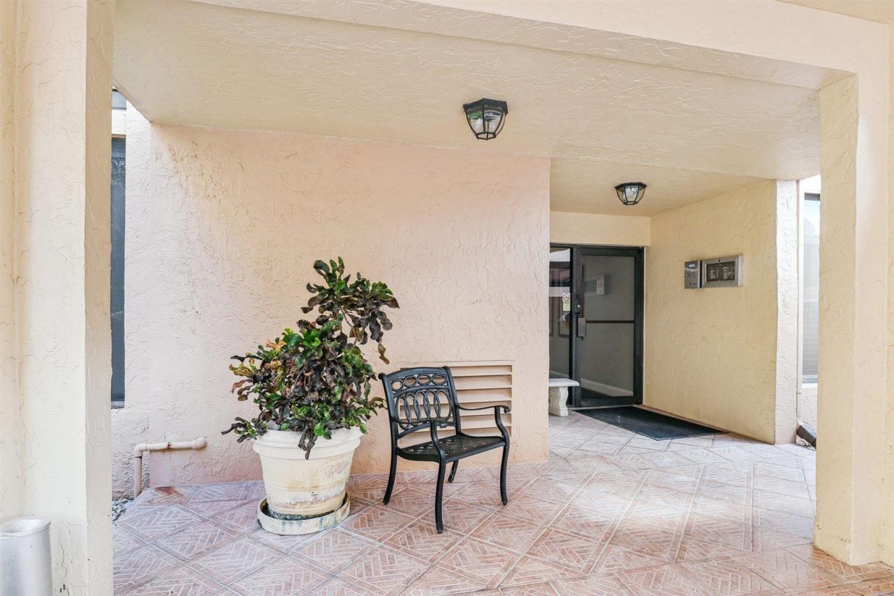 7153 Promenade Drive, Unit 202, Boca Raton, FL 33433 Photo