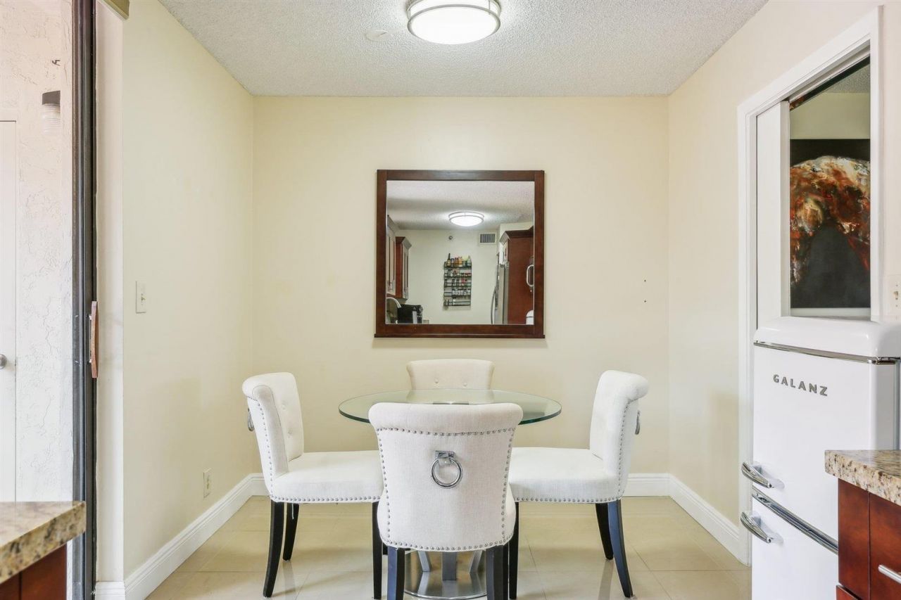 7153 Promenade Drive, Unit 202, Boca Raton, FL 33433 Photo