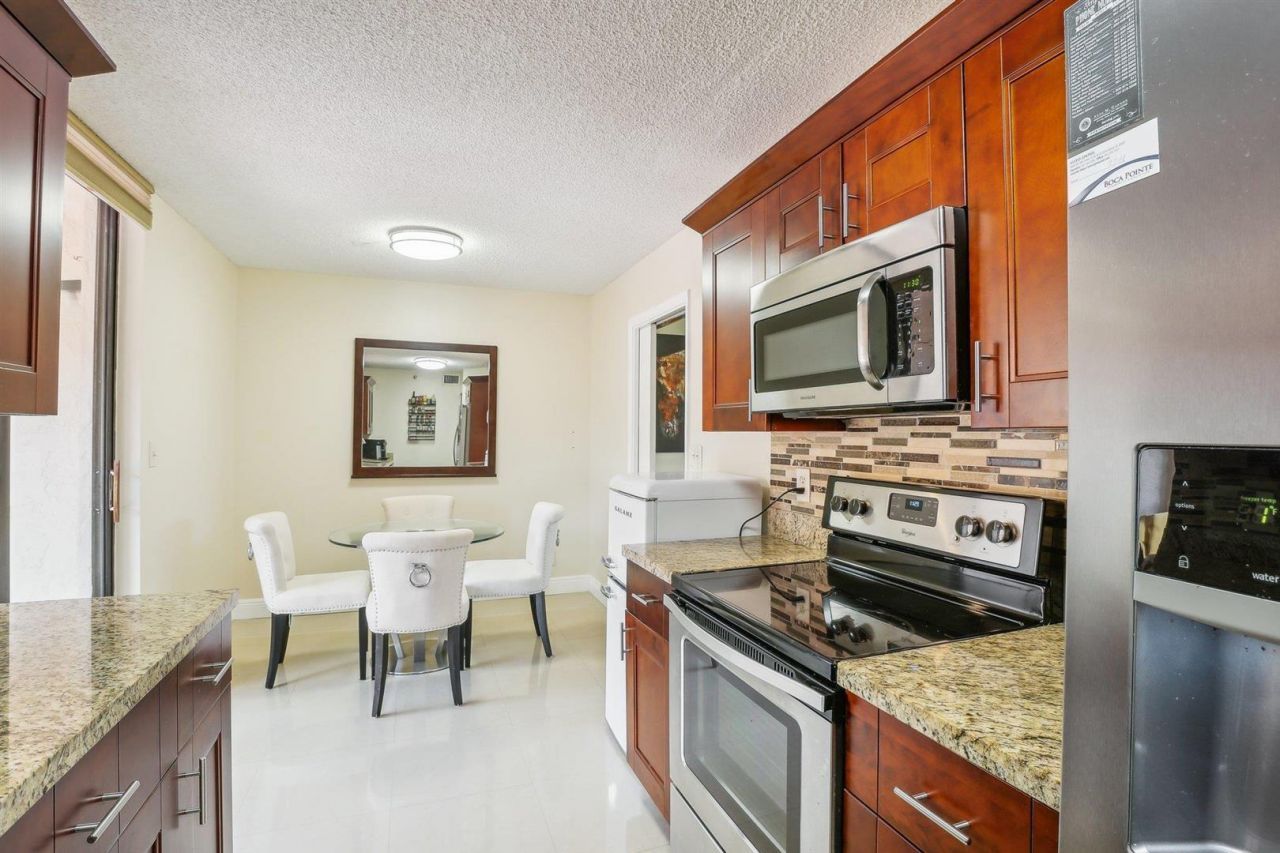 7153 Promenade Drive, Unit 202, Boca Raton, FL 33433 Photo
