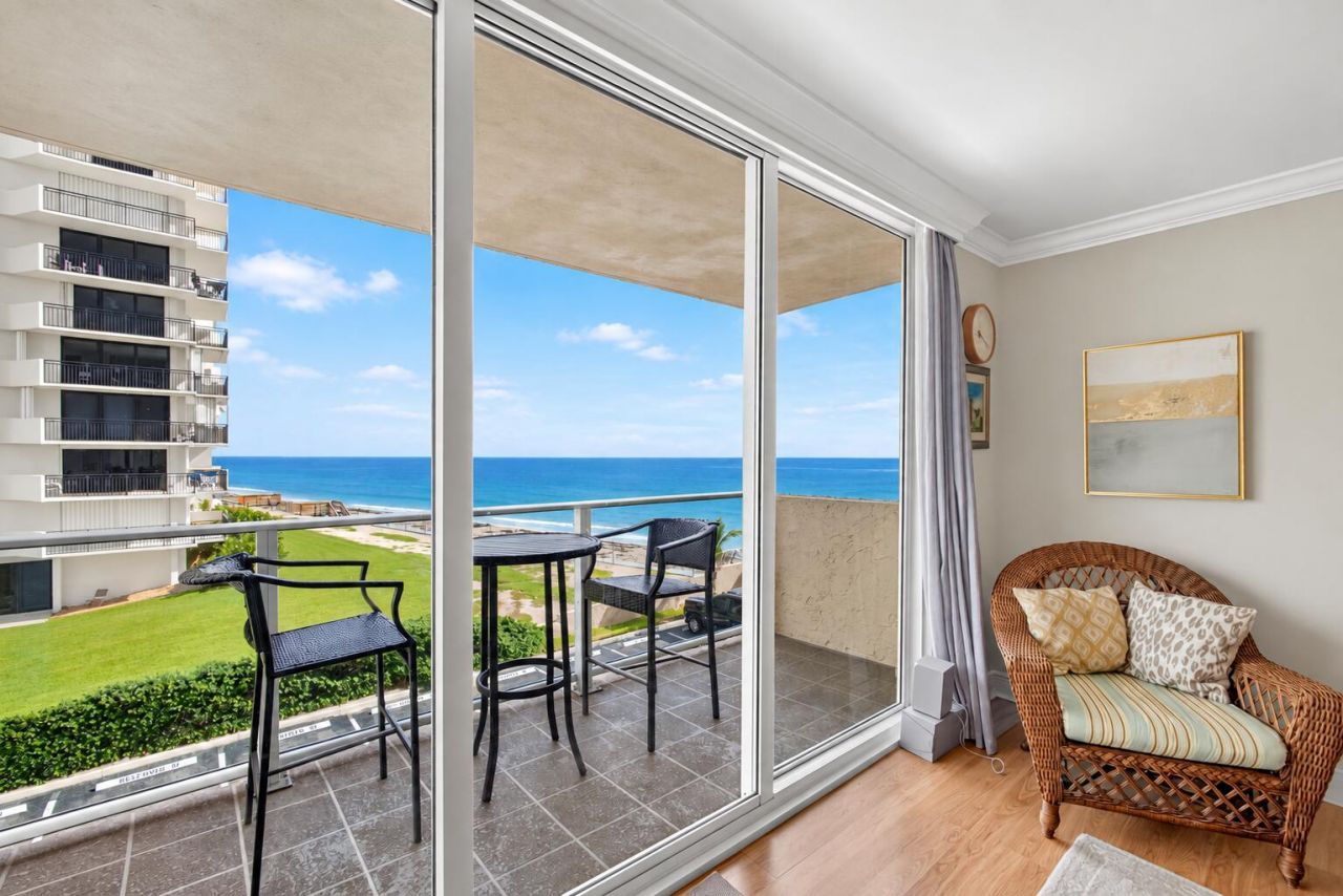 5440 N Ocean Drive, Unit 304, Singer Island, FL 33404 Photo
