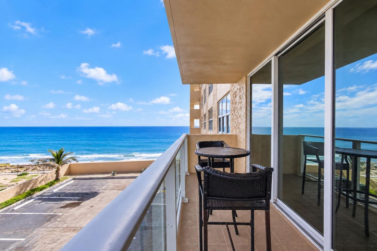 5440 N Ocean Drive, Unit 304, Singer Island, FL 33404 Photo