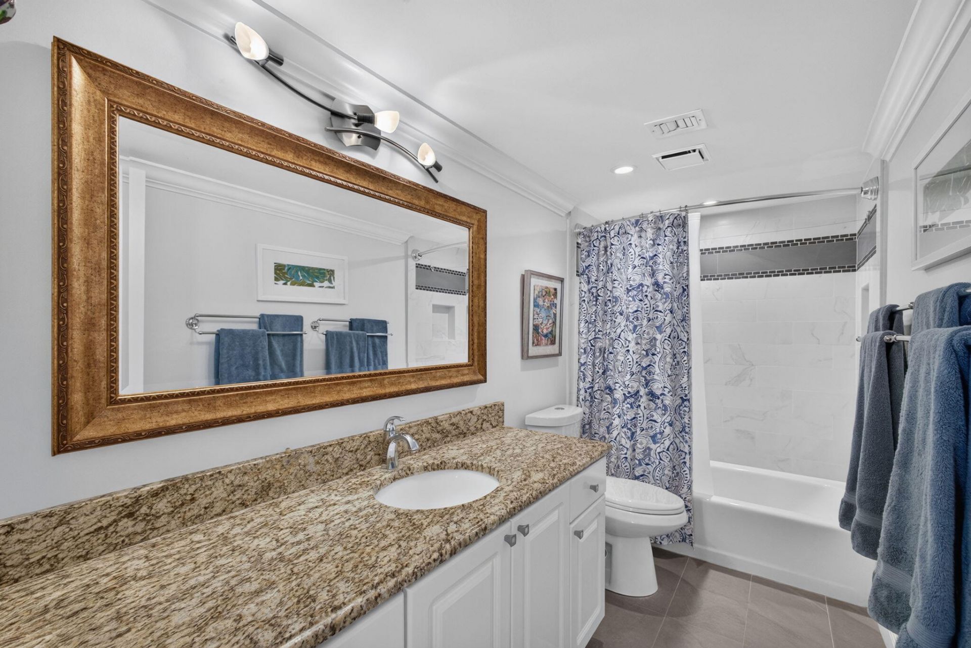 5440 N Ocean Drive, Unit 304, Singer Island, FL 33404 Photo