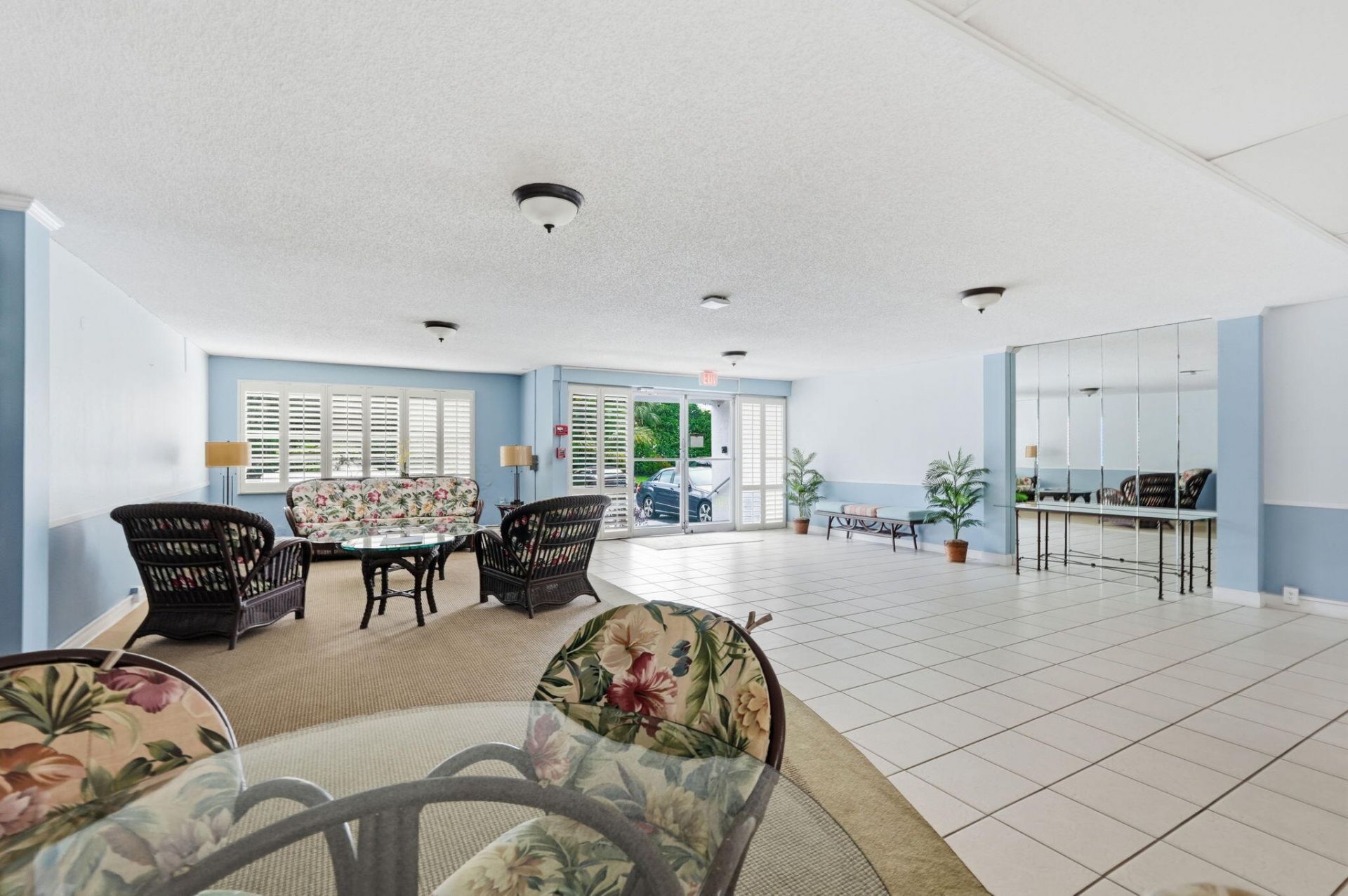 1516 S Lakeside Drive, Unit 408, Lake Worth Beach, FL 33460 Photo