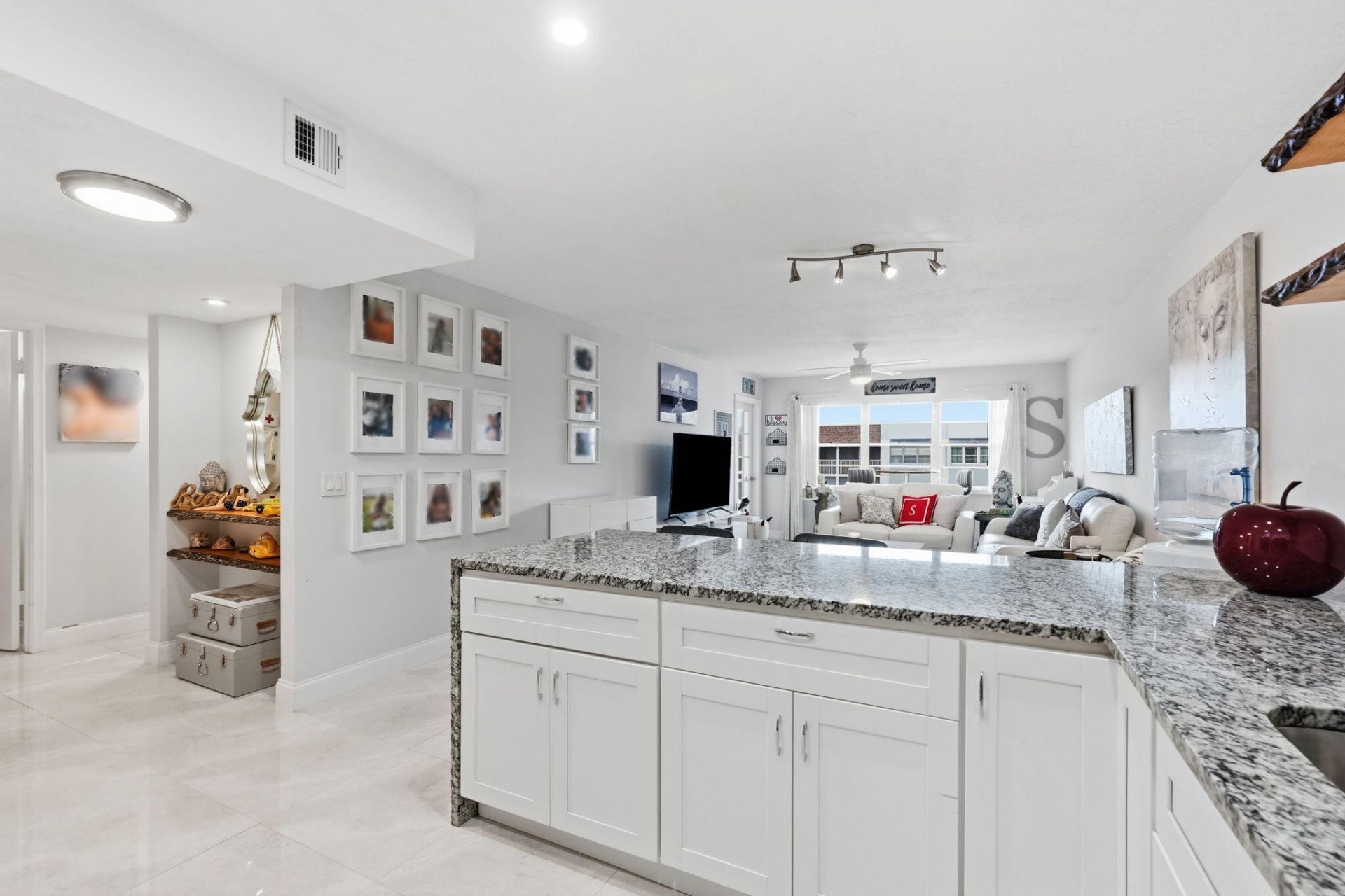 1516 S Lakeside Drive, Unit 408, Lake Worth Beach, FL 33460 Photo
