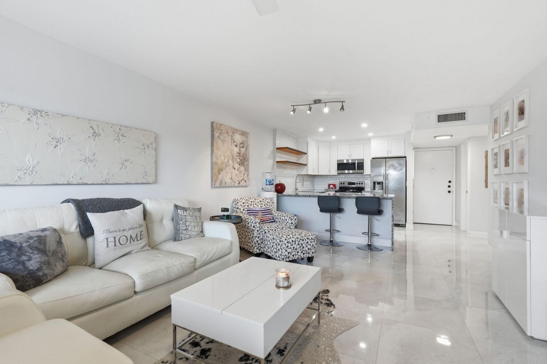 1516 S Lakeside Drive, Unit 408, Lake Worth Beach, FL 33460 Photo
