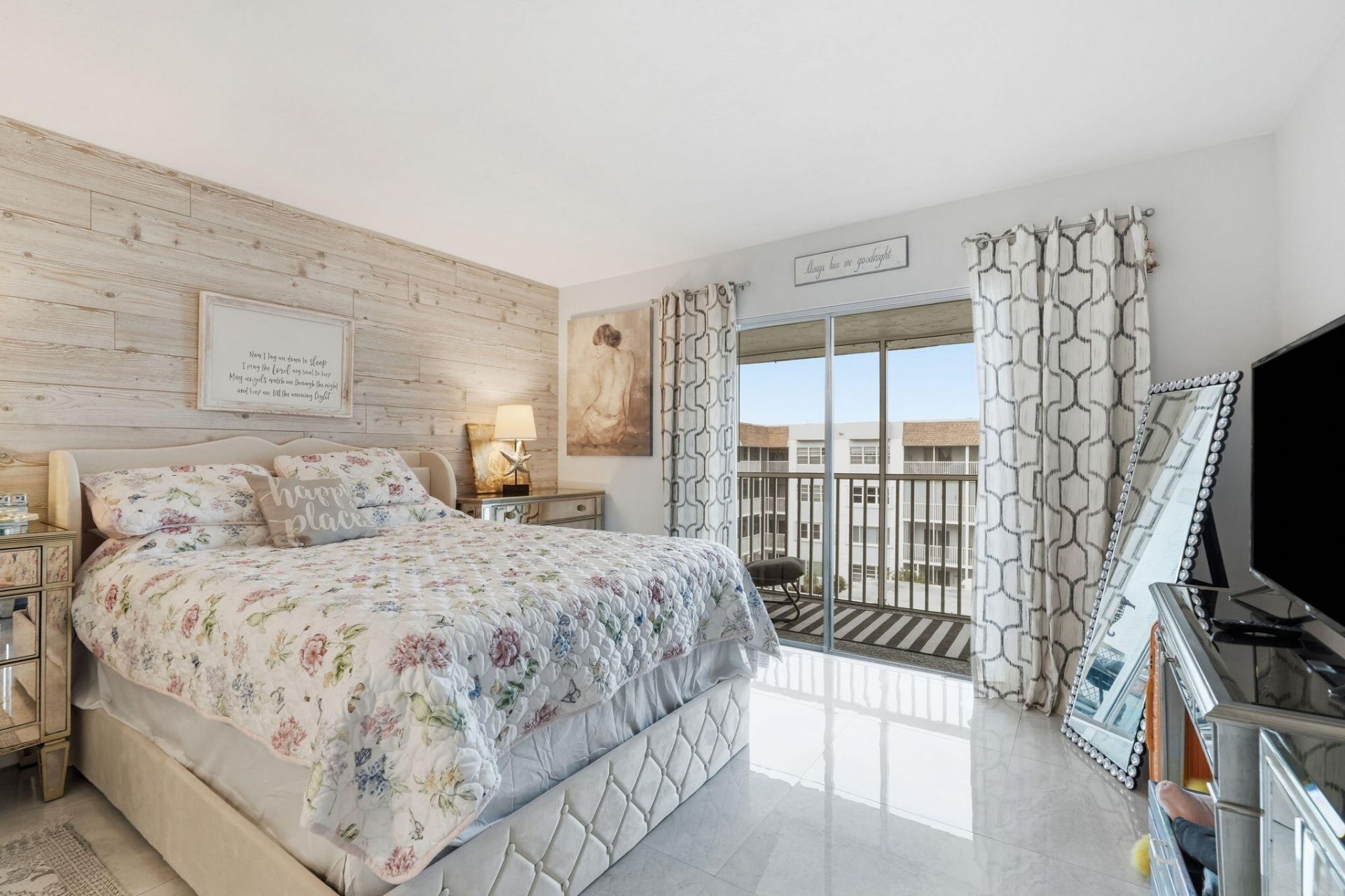 1516 S Lakeside Drive, Unit 408, Lake Worth Beach, FL 33460 Photo