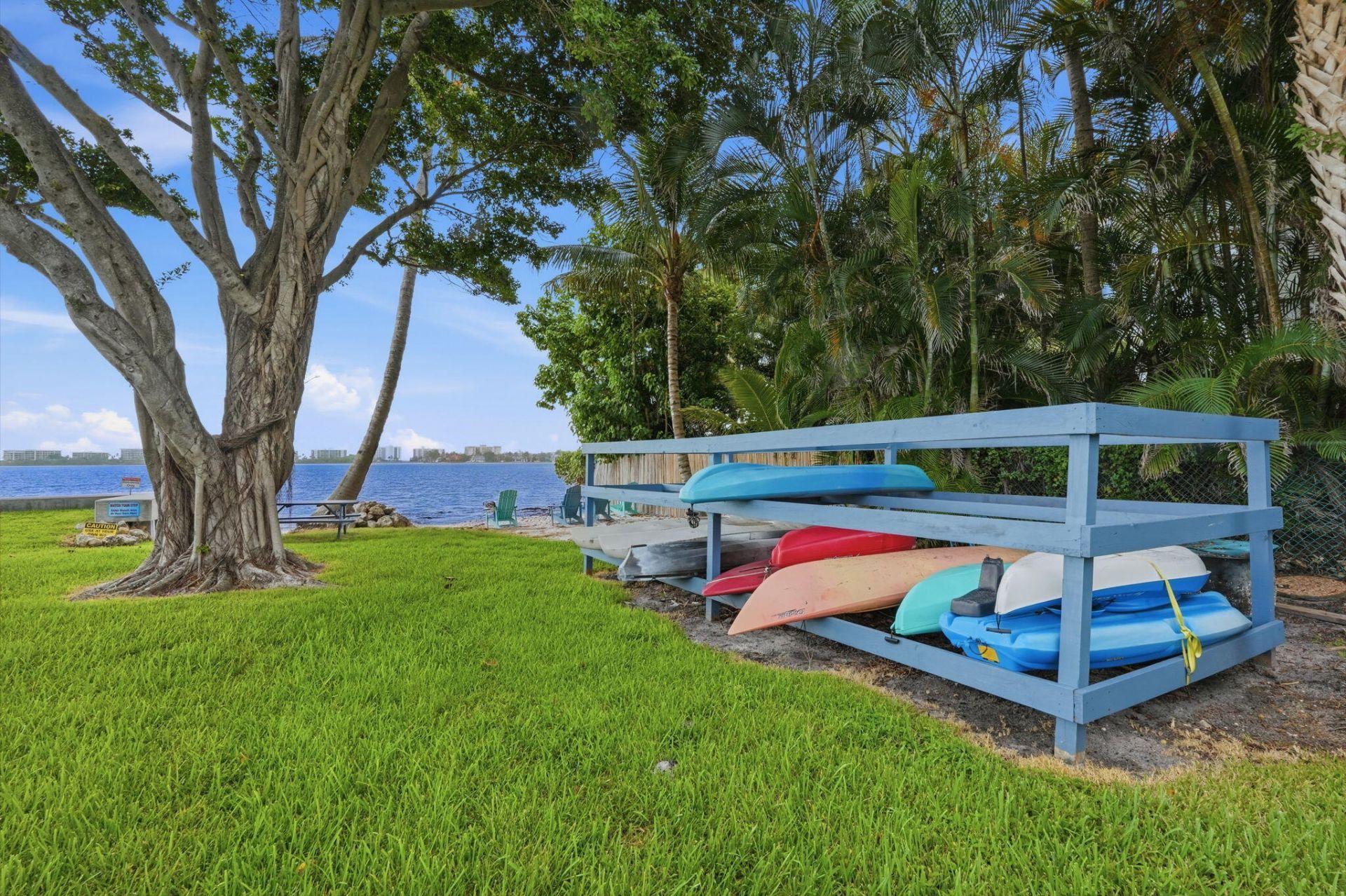 1516 S Lakeside Drive, Unit 408, Lake Worth Beach, FL 33460 Photo