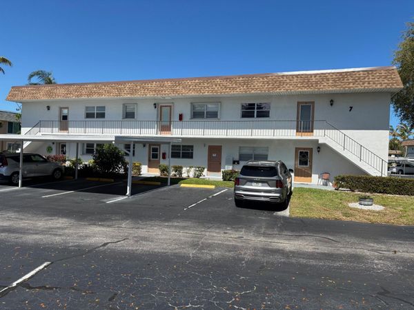 2950 SE Ocean Boulevard, Unit 7-5, Stuart, FL 34996