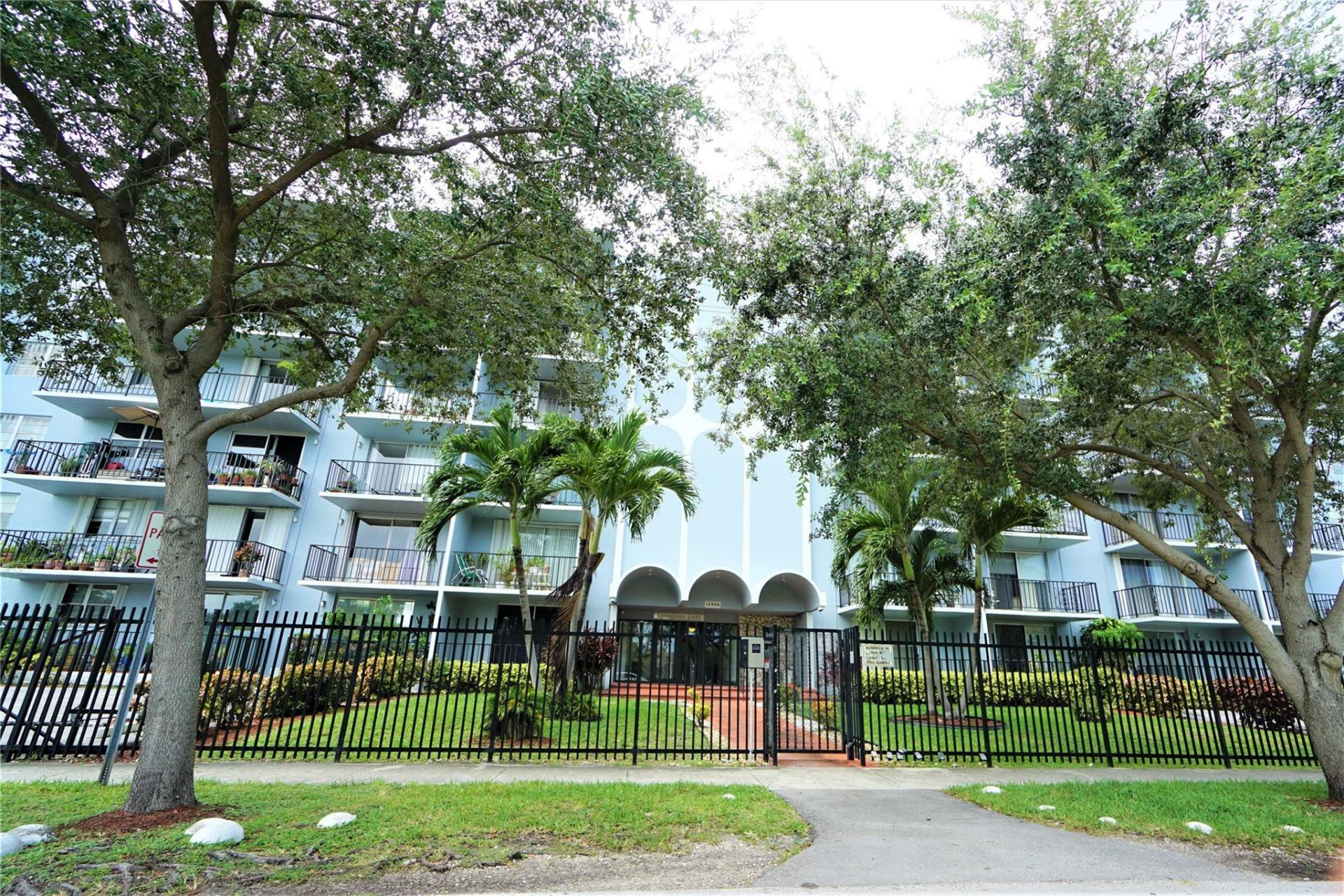 12500 NE 15th Avenue, Unit 614, North Miami, FL 33161 Photo