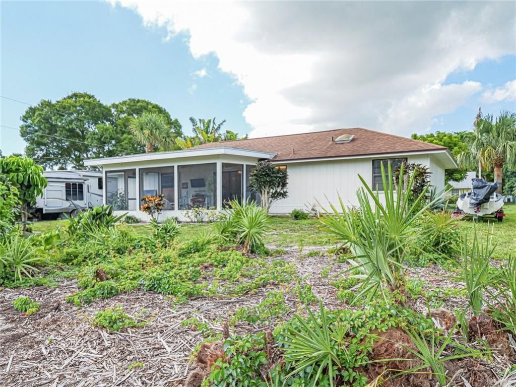1636 20th Place Sw, Vero Beach, FL 32962 Photo