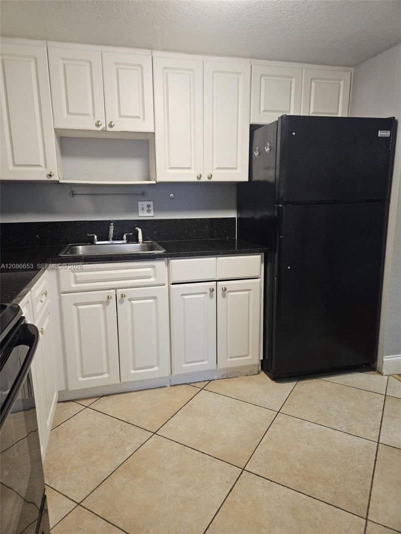 8301 SW 142nd Ave, Unit B205, Miami, FL 33183 Photo