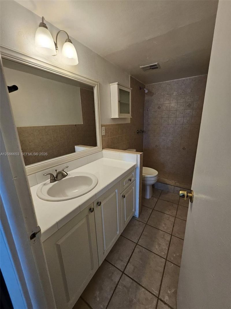 8301 SW 142nd Ave, Unit B205, Miami, FL 33183 Photo