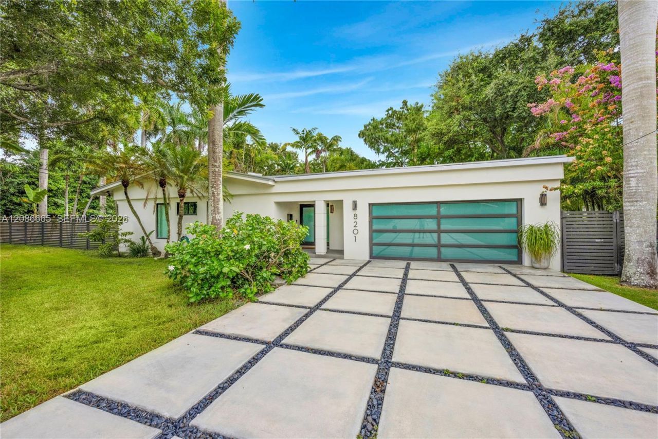 8201 SW 62nd Ave, South Miami, FL 33143 Main Photo