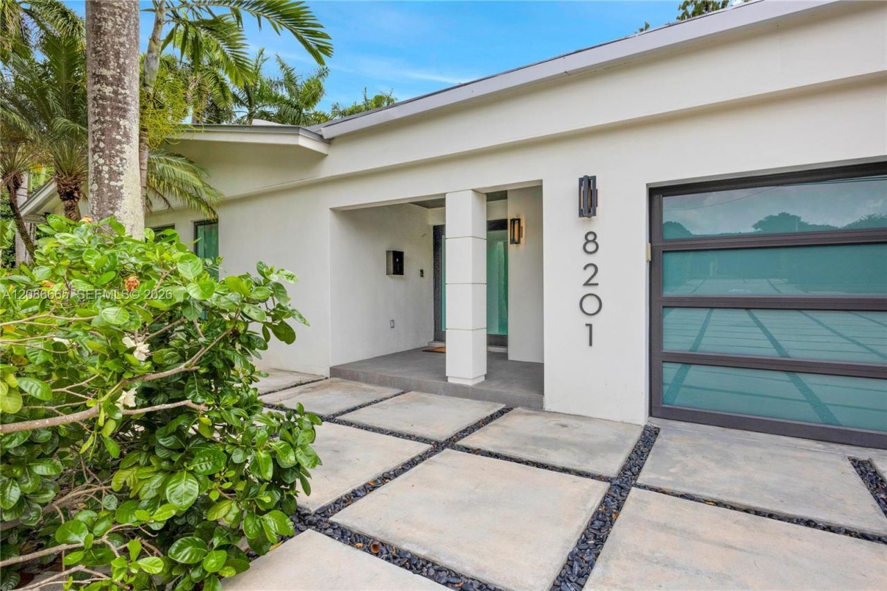 8201 SW 62nd Ave, South Miami, FL 33143 Photo