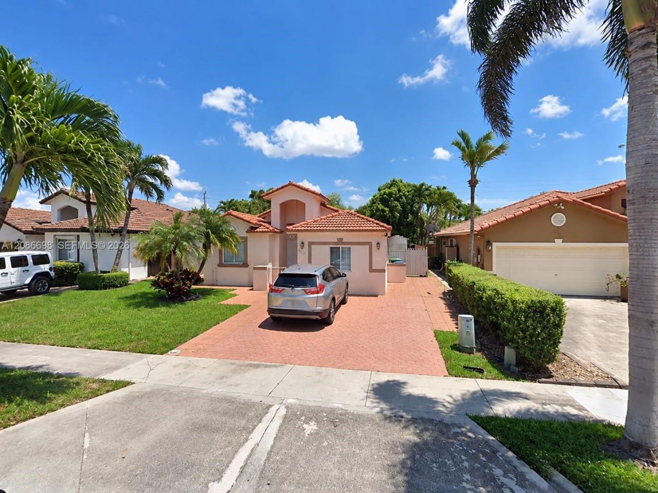 8010 NW 186th Ter, Hialeah, FL 33015 Photo