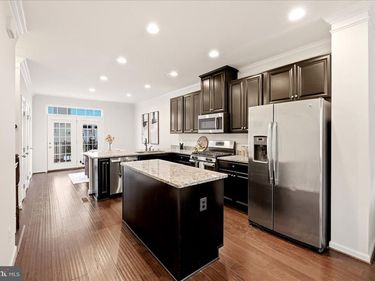 276 SE TRAIN WHISTLE TERRACE SE, LEESBURG, VA 20175
