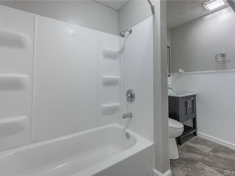 5232 Fishburg Road, Huber Heights, OH 45424 Photo 12
