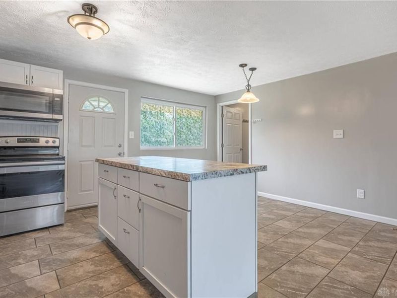 5232 Fishburg Road, Huber Heights, OH 45424 Photo 6