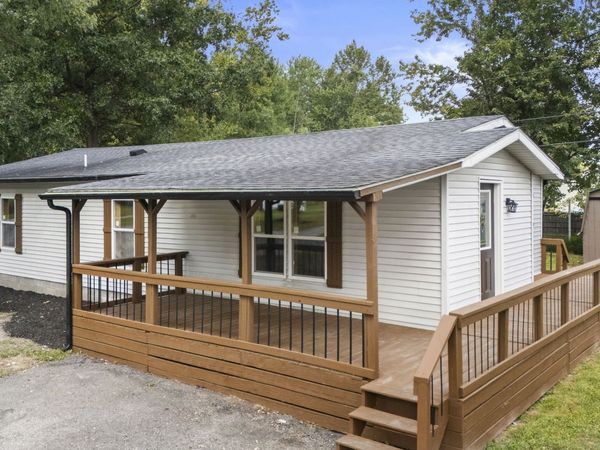 1212 W Kenwood Drive, Austin, IN 47102