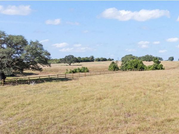 2961 FM 956, Schulenburg, TX 78956