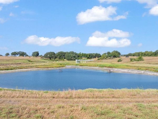 3147 FM 956, Schulenburg, TX 78956