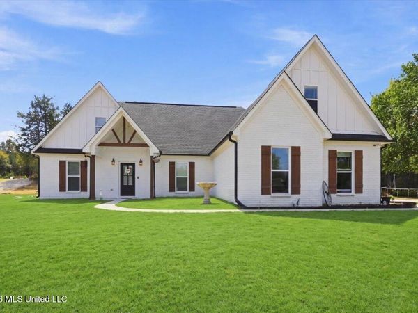 176 Carrington Road, Byhalia, MS 38611