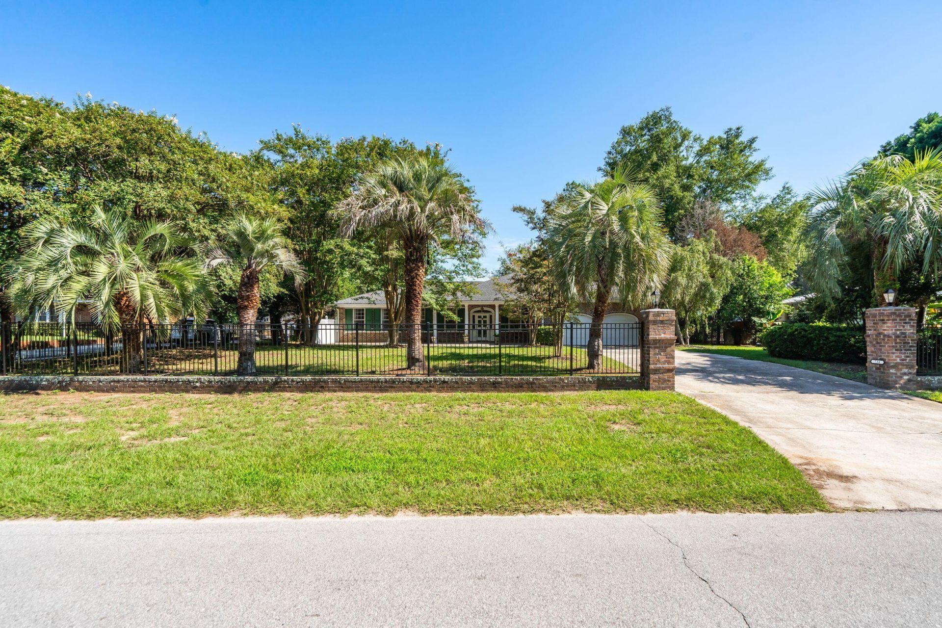 734 Waites Drive Photo 40