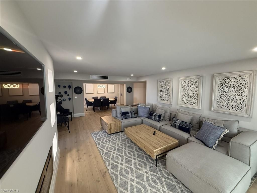 3410 Gulf Shore Blvd N, Unit 403, Naples, FL 34103 Photo