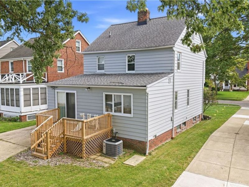3797 Northwood Road, University Heights, OH 44118 Photo 5