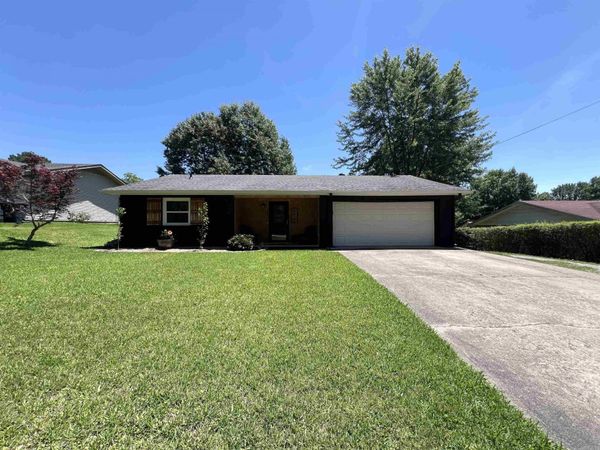 876 S 16th Avenue, Piggott, AR 72454