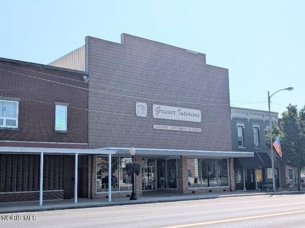 141 S Fulton Street , Wauseon, OH 43567