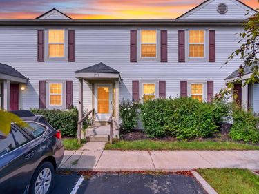 233 Macenroe Drive, Unit 70C, Blacklick, OH 43004
