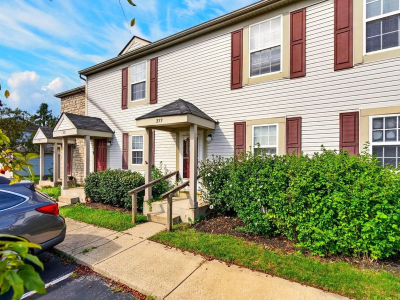 233 Macenroe Drive, Unit 70C, Blacklick, OH 43004 Photo 3
