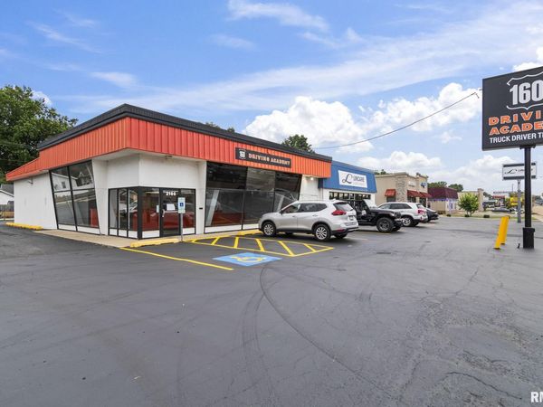 2106 S MACARTHUR Boulevard, Springfield, IL 62704