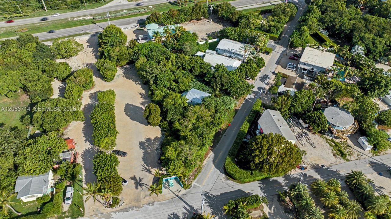 15 Ocean View Blvd, Key Largo, FL 33037 Photo