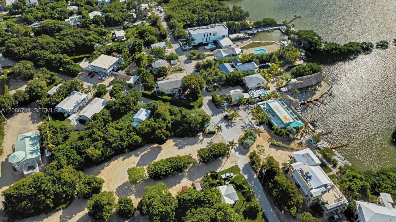 15 Ocean View Blvd, Key Largo, FL 33037 Photo